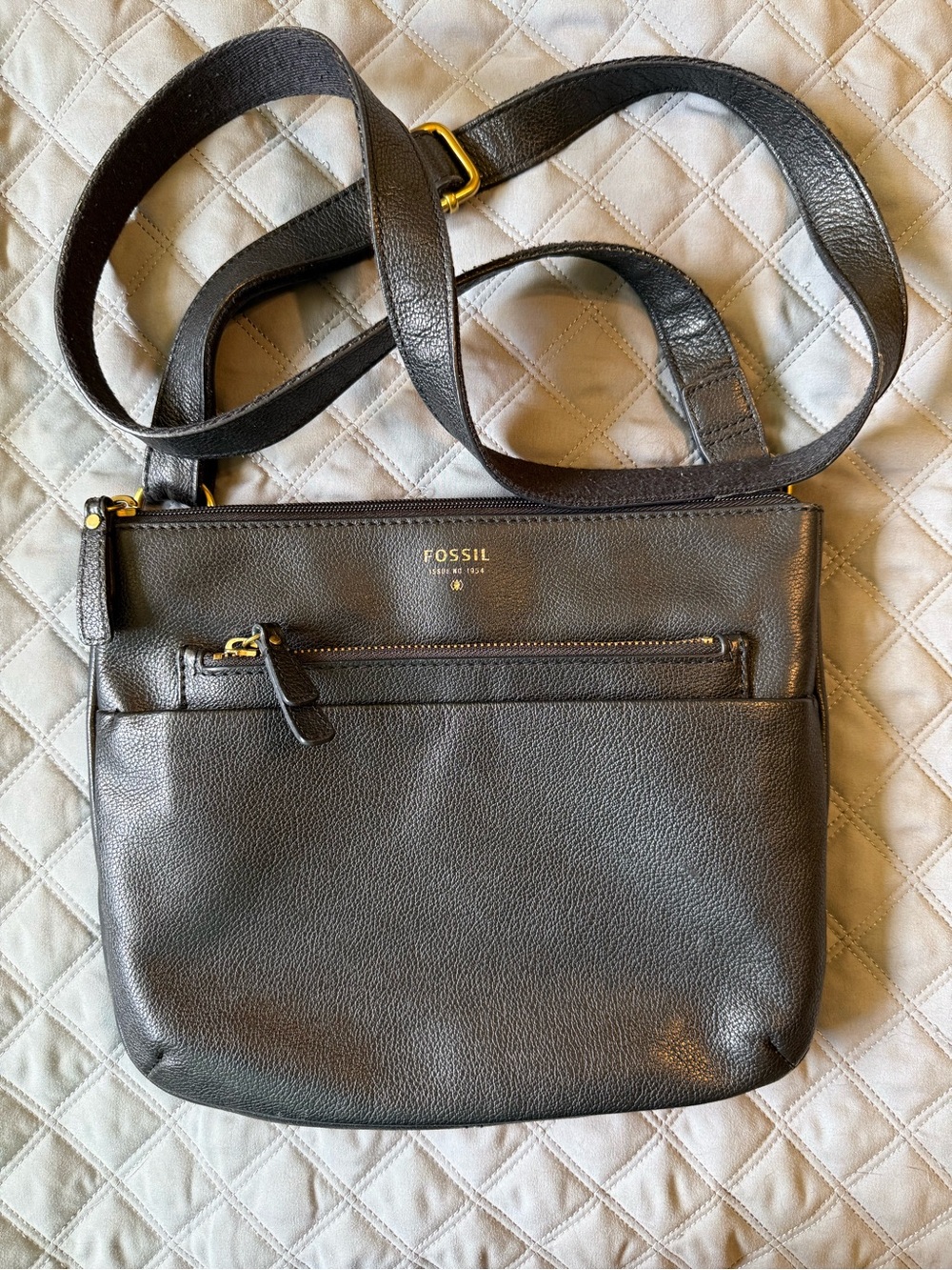 EUC Vintage Fossil Black Leather Crossbody with Adjustable Strap